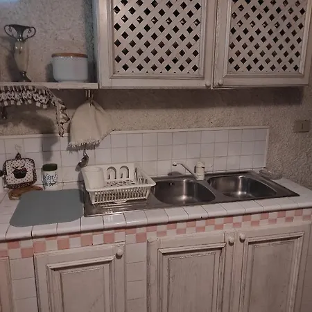 Apartment Con Piscina E Giardino